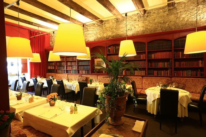 restaurant les arcenaulx, salle Giono